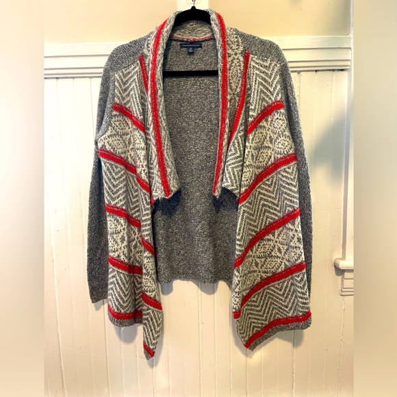 American Eagle Outfitters Sweaters - American Eagle Cozy Shawl, size S/P, gently worn, no pulls or rips in fabric